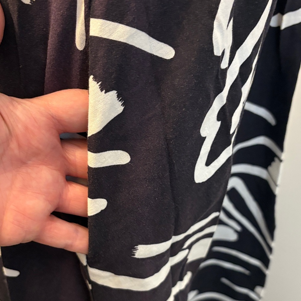 Unique Vintage Black and White Abstract Midi Dress - Picture 5 of 9